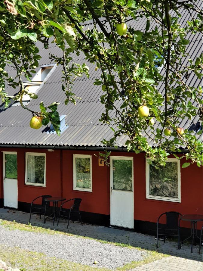 Pyttegarden Apartments Gudhjem Exterior photo